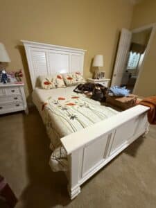 06-white-king-bed