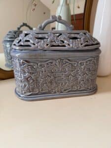Blue-Ceramic-Potpourri-Box
