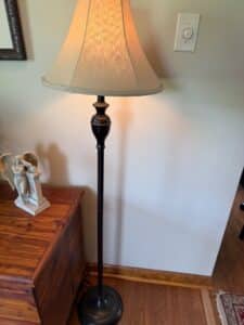 Floor-Lamp