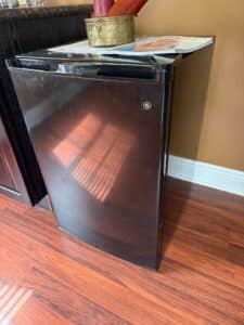 GE-Mini-Fridge
