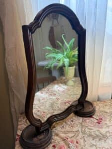 Swing-Dresser-Mirror
