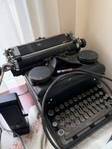 Vintage-Typewriter