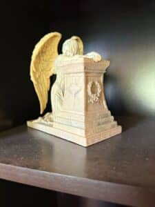 Weeping-Angel-Figurine