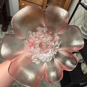 Mikasa-Rosella-Pink-Frosted-Glass-Footed-Bowl-2