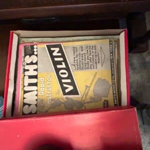 Vintage-Student-Violin-and-Instructional-Book-second-image-2