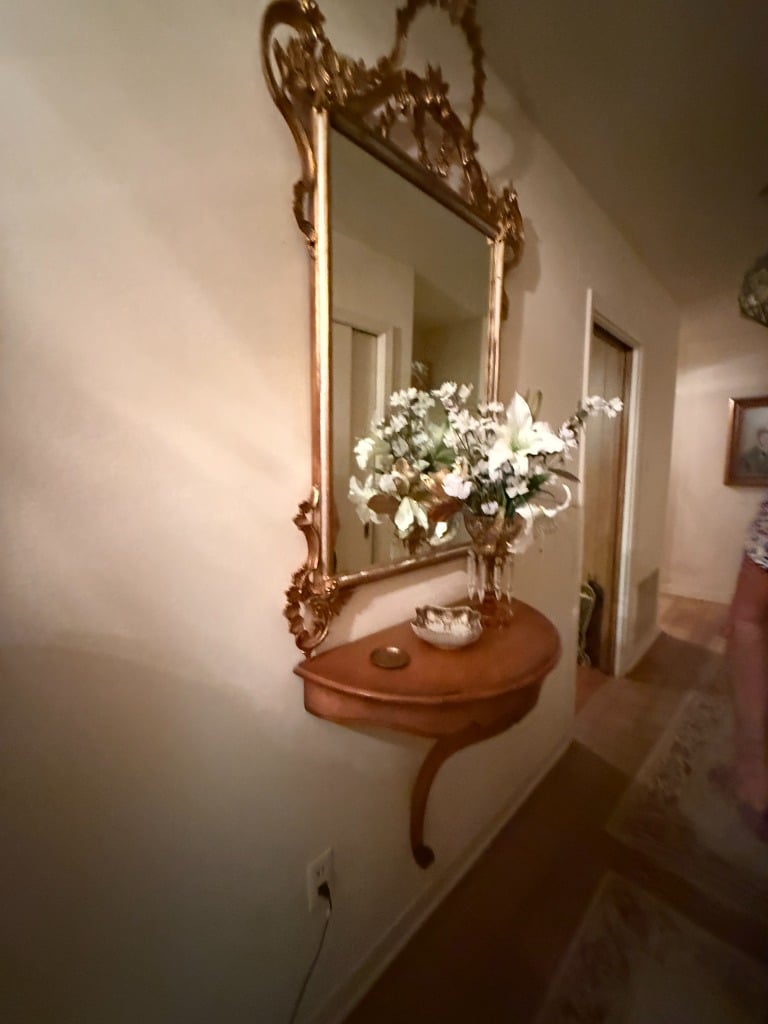 Blue Moon Estate Sales – Calvert, Tx.