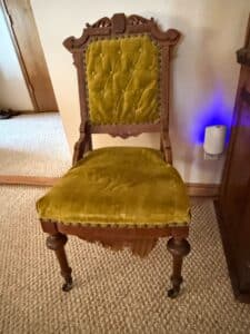 Victorian-Eastlake-Walnut-Parlor-Chair-with-Tufted-Upholstery