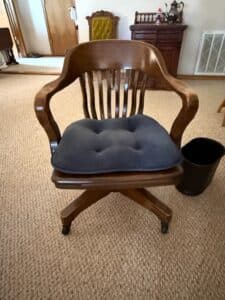 Vintage-Oak-Bankers-Swivel-Chair-with-Tufted-Cushion