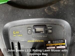 John-Deere-L-Riding-Lawn-Mower-with-Clippings-Bag