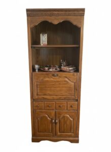 Country-Style-Secretary-Desk-with-Hutch