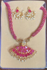 Indian-Kundan-Polki-Necklace-and-Earring-Set-with-Pearls-and-Pink-Stones