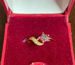 K-Gold-Flower-Gemstone-Ring