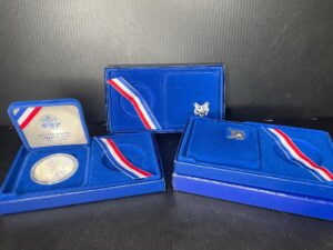 Statue-of-Liberty-Ellis-Island-Silver-Dollars