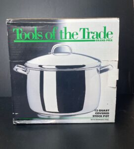 Tools-of-the-Trade-Grand-Prix-Quart-Covered-Stock-Pot