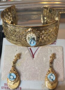 Vintage-Filigree-Bangle-Bracelet-and-Dangle-Earrings-Set-with-Porcelain-Flowers