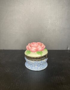 Vintage-Porcelain-Trinket-Box-with-Pink-Rose-and-Basket-Weave-Base