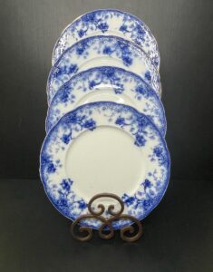 Alfred-Meakin-Carnation-Pattern-Plates