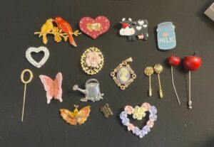 Assorted-Brooches-and-Pins