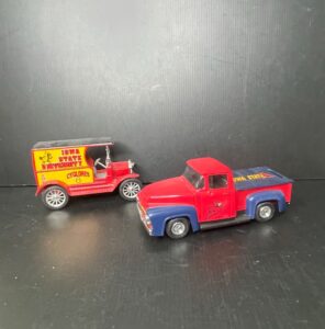 Ertl-Collectibles-Ford-F-Pickup-Truck-with-accompanying-vehicle