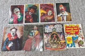 Ringling-Bros.-and-Barnum-Bailey-Circus-Postcard-Set-with-Souvenir-and-Coloring-Books