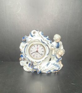 Vintage-Linden-Porcelain-Figurine-Clock-with-Dancing-Couple