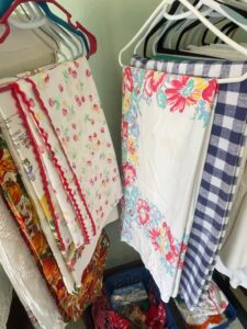 Vintage-Linens-and-Textiles-Assortment-third-image