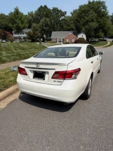 Lexus-ES-Sedan-with-Sunroof