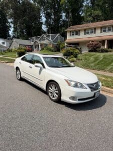 Lexus-ES-Sedan-with-Sunroof-C-fourth-image