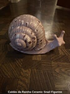 Calds-da-Rainha-Ceramic-Snail-Figurine