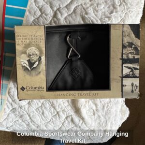 Columbia-Sportswear-Company-Hanging-Travel-Kit