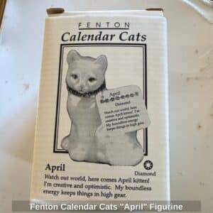 Fenton-Calendar-Cats-April-Figurine-1