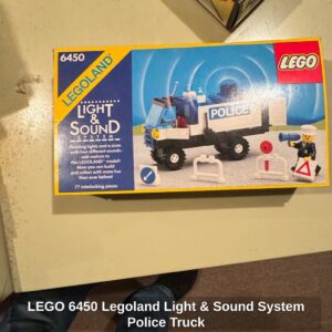 LEGO-Legoland-Light-Sound-System-Police-Truck-1