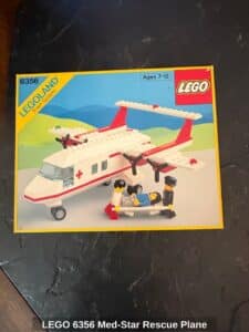 LEGO-Med-Star-Rescue-Plane-3