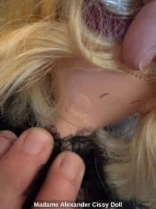 Madame-Alexander-Cissy-Doll-second-image-1