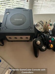 Nintendo-GameCube-Console-with-Controllers