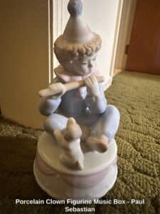Porcelain-Clown-Figurine-Music-Box-Paul-Sebastian-1