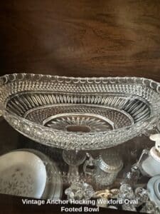 Vintage-Anchor-Hocking-Wexford-Oval-Footed-Bowl-second-image-1