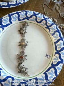 Vintage-Silver-Tone-Filigree-Bracelet-with-Carnelian-and-Agate-Cabochons