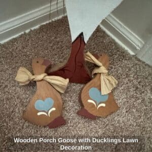 Wooden-Porch-Goose-with-Ducklings-Lawn-Decoration-second-image-1