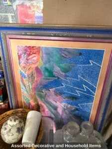 Assorted-Decorative-and-Household-Items-third-image