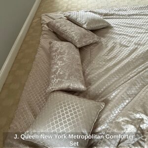 J.-Queen-New-York-Metropolitan-Comforter-Set-third-image