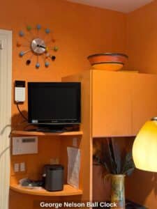 George-Nelson-Ball-Clock