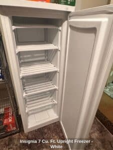 Insignia-Cu.-Ft.-Upright-Freezer-White-third-image