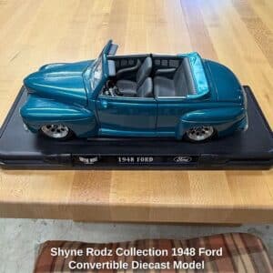 Shyne-Rodz-Collection-Ford-Convertible-Diecast-Model