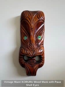 Vintage-Maori-KORURU-Wood-Mask-with-Paua-Shell-Eyes