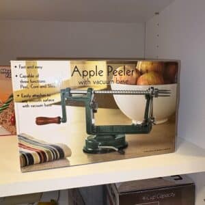 Apple-Peeler-with-Vacuum-Base