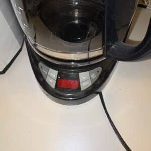 Black-Decker-Cup-Programmable-Coffee-Maker-third-image