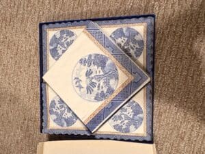 Blue-Willow-Pattern-Paper-Cocktail-Napkins