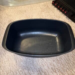 Cast-Aluminum-Roaster-with-Glass-Lid-third-image