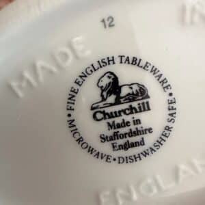 Churchill-Blue-Willow-Gravy-Boat-second-image